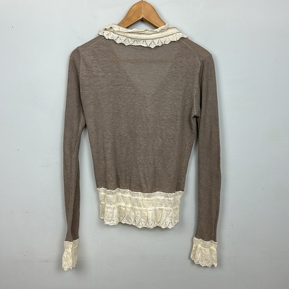 Y2K Tan and Cream Ruffle Single Button Sweater Top - Picture 5 of 8